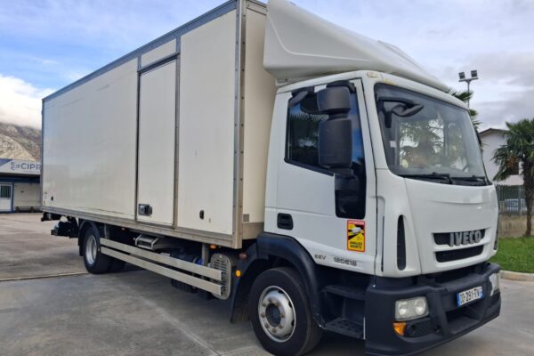 Iveco Eurocargo Furgonato con Sponda KM: 174.500 - immagine 4