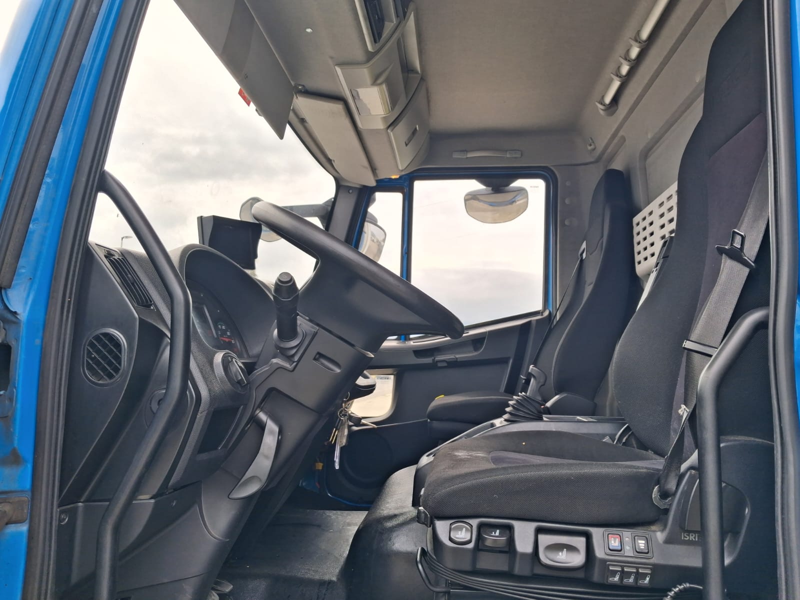 Iveco Eurocargo 180-25 CENTINATO CON SPONDA - immagine 12