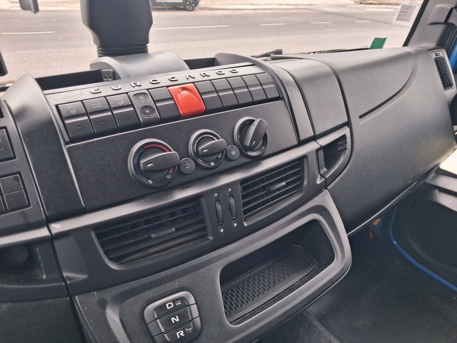 Iveco Eurocargo 180-25 CENTINATO CON SPONDA - immagine 21