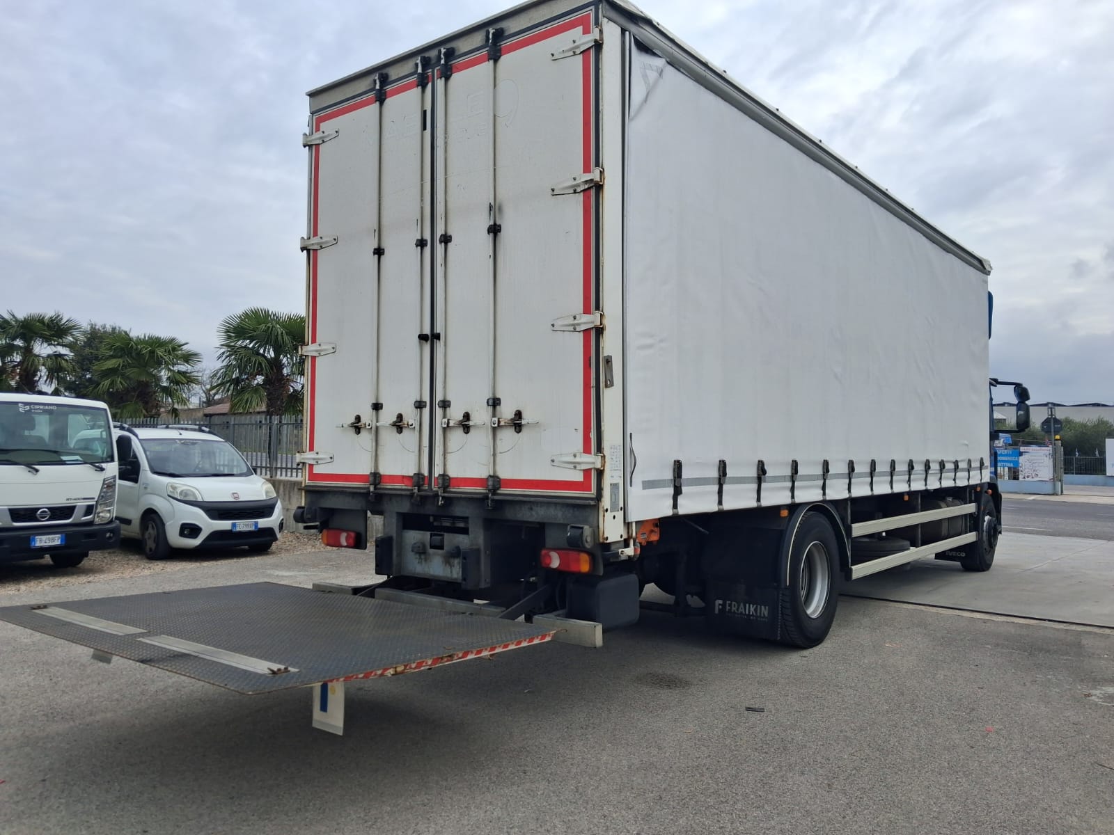 Iveco Eurocargo 180-25 CENTINATO CON SPONDA - immagine 10