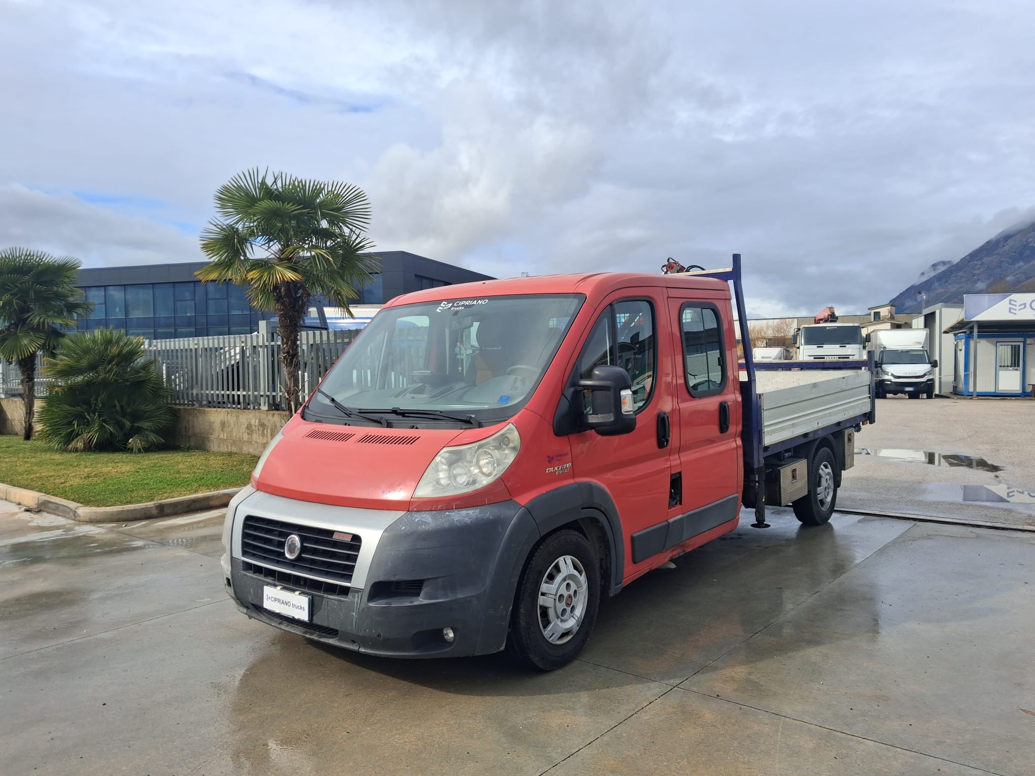 Fiat Ducato Doppia Cabina Grù e Cassone Fisso - immagine 2