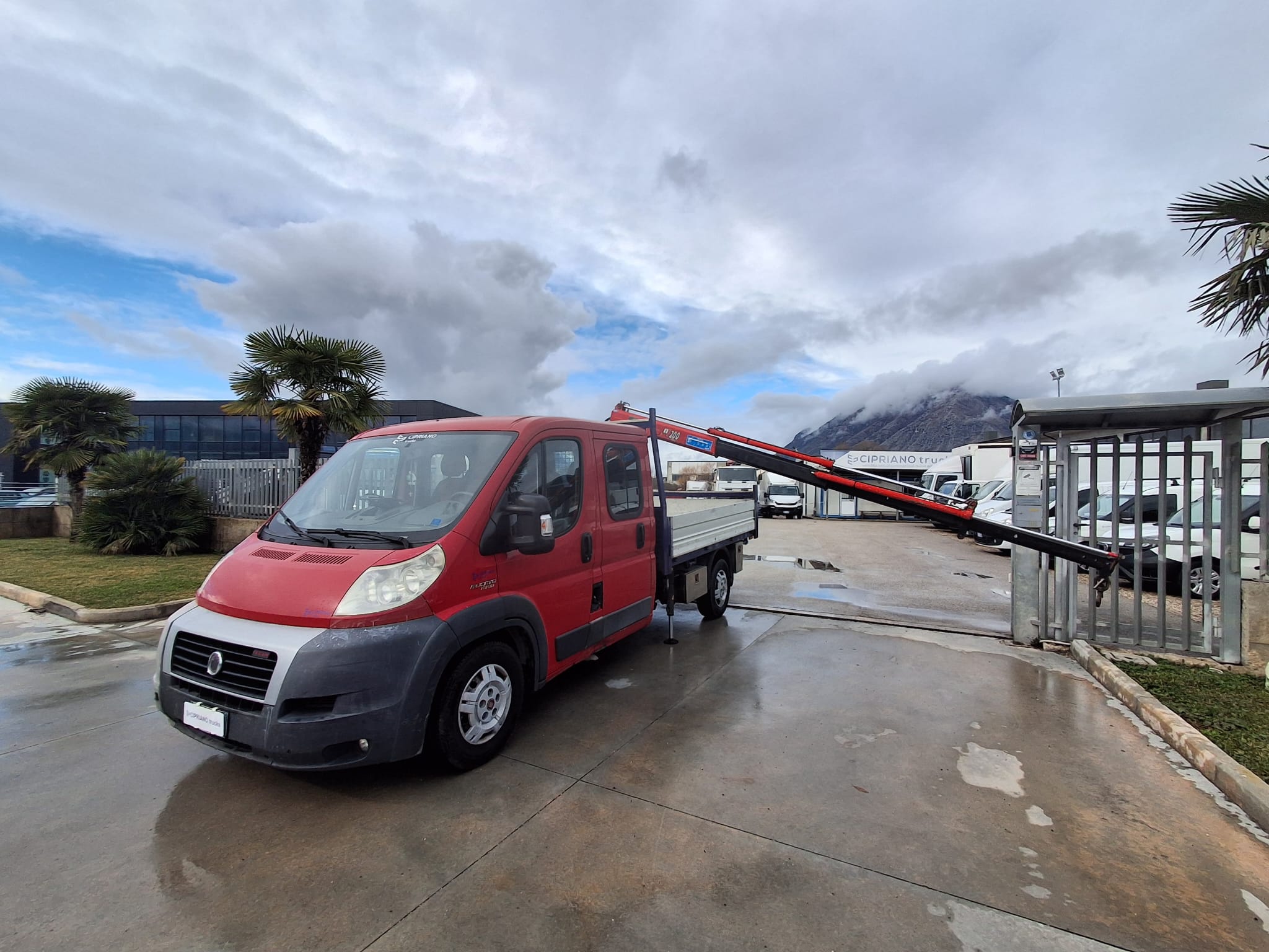 Fiat Ducato Doppia Cabina Grù e Cassone Fisso - immagine 17