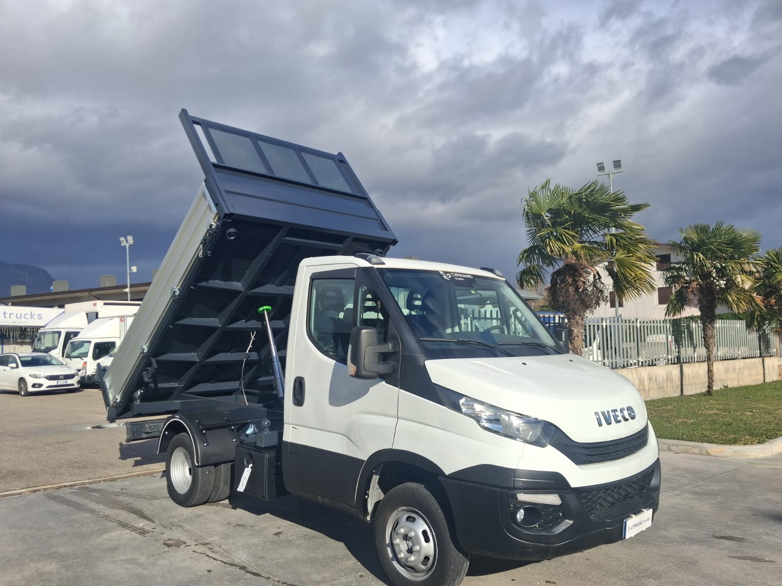 Iveco Daily RIBALTABILE TRILATERALE NUOVO - immagine 15