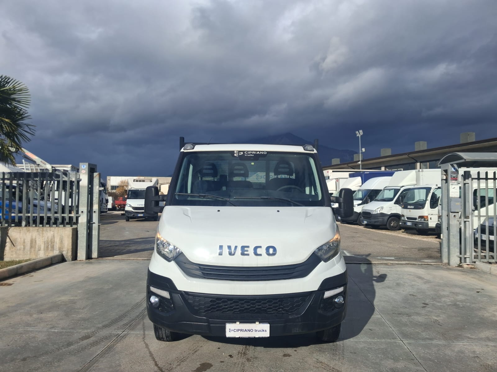Iveco Daily RIBALTABILE TRILATERALE NUOVO - immagine 3