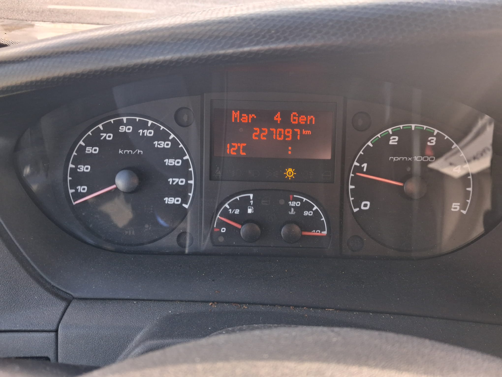 Iveco Daily 35c15 CASSONATO EURO 5B - immagine 14