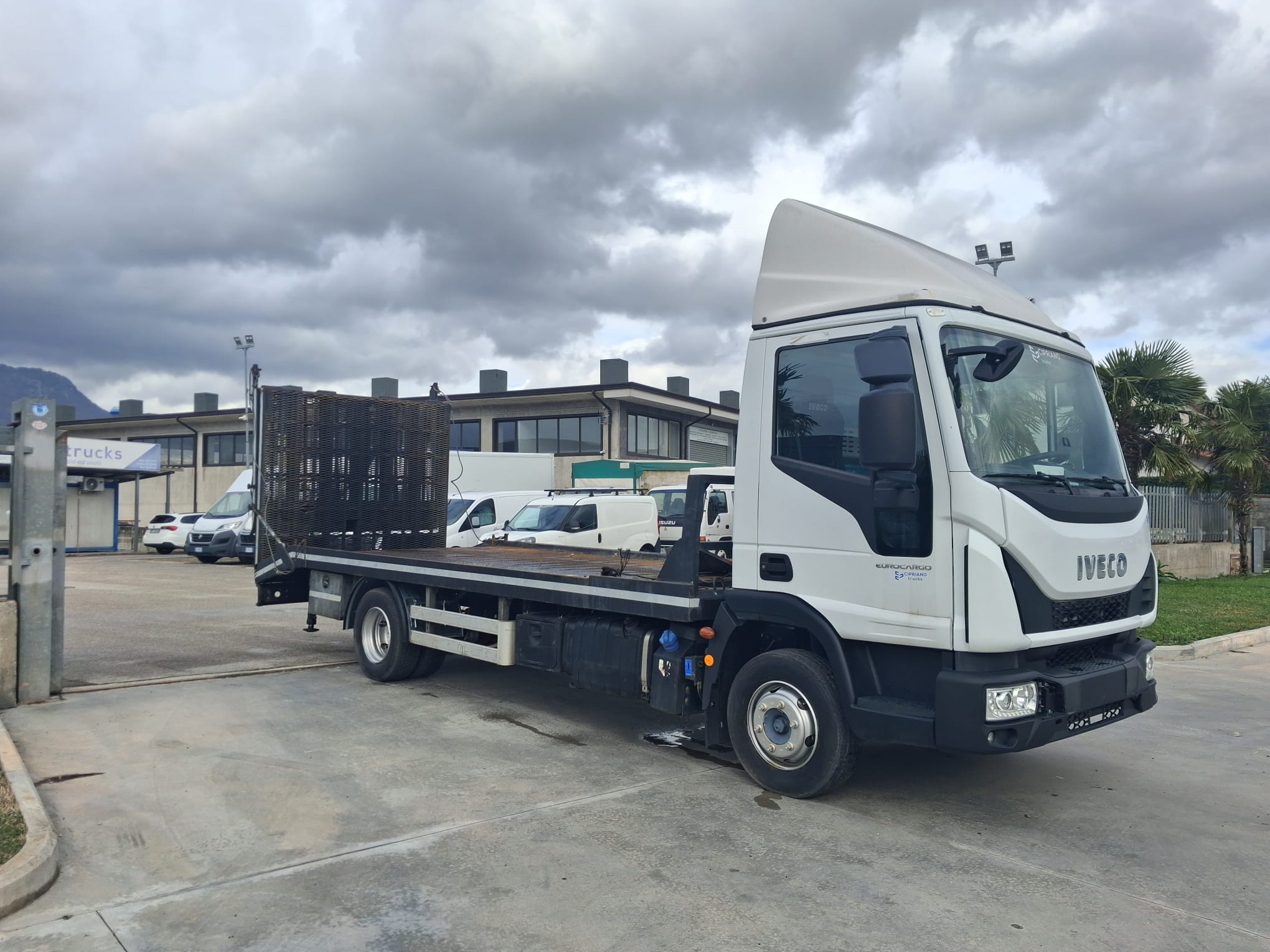 Iveco Eurocargo 100e19 PIANALE CARRELLONE - immagine 14
