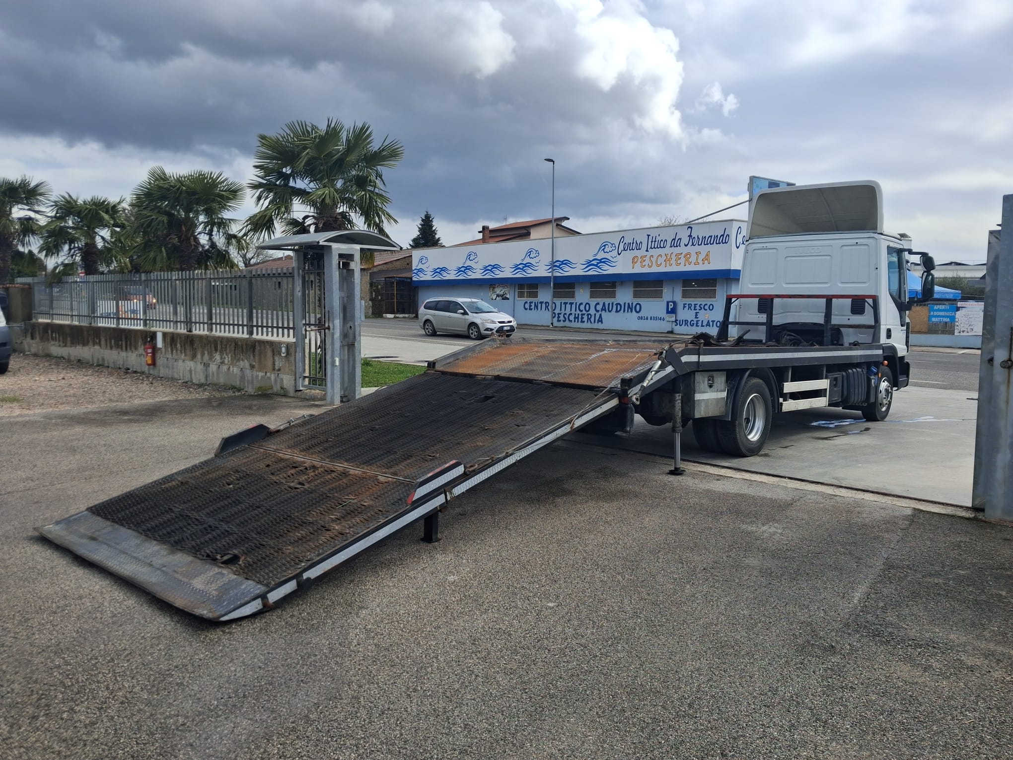 Iveco Eurocargo 100e19 PIANALE CARRELLONE - immagine 16