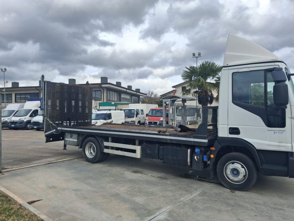 Iveco Eurocargo 100e19 PIANALE CARRELLONE