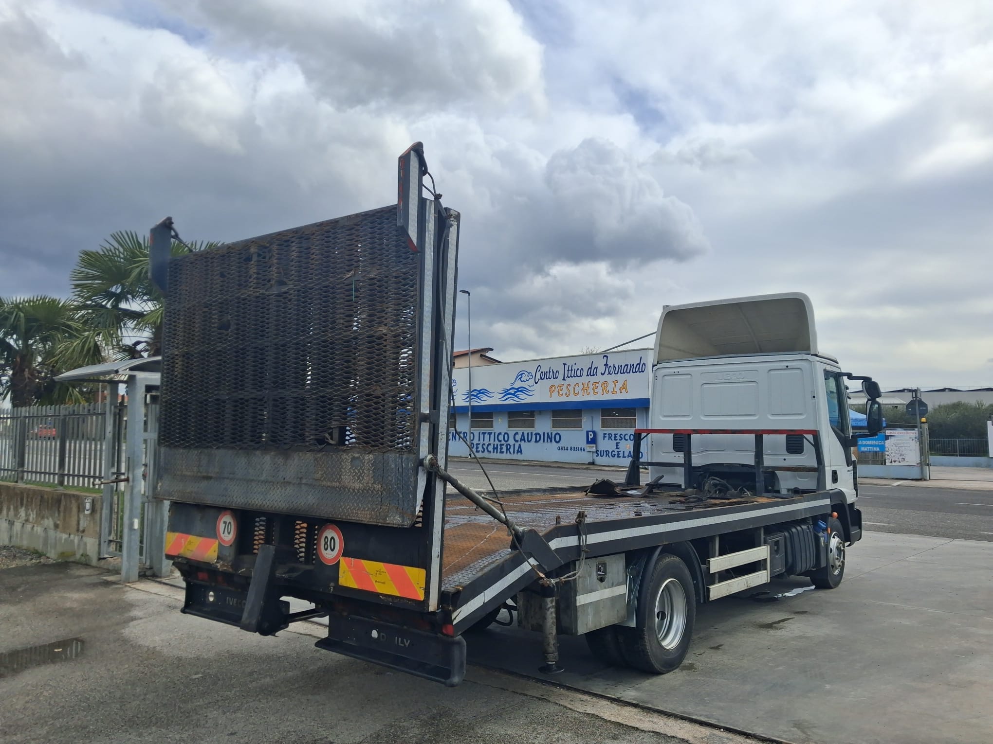 Iveco Eurocargo 100e19 PIANALE CARRELLONE - immagine 10