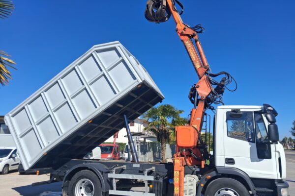 Iveco Eurocargo 150e25 K CARICATORE CON RAGNO E RIBALTABILE - immagine 14