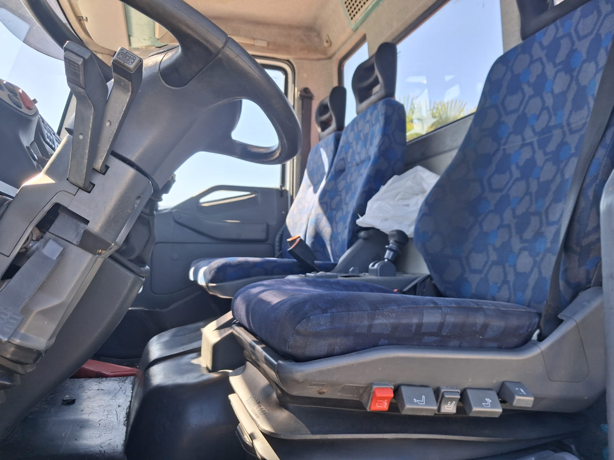 Iveco Eurocargo 150e25 K CARICATORE CON RAGNO E RIBALTABILE - immagine 18