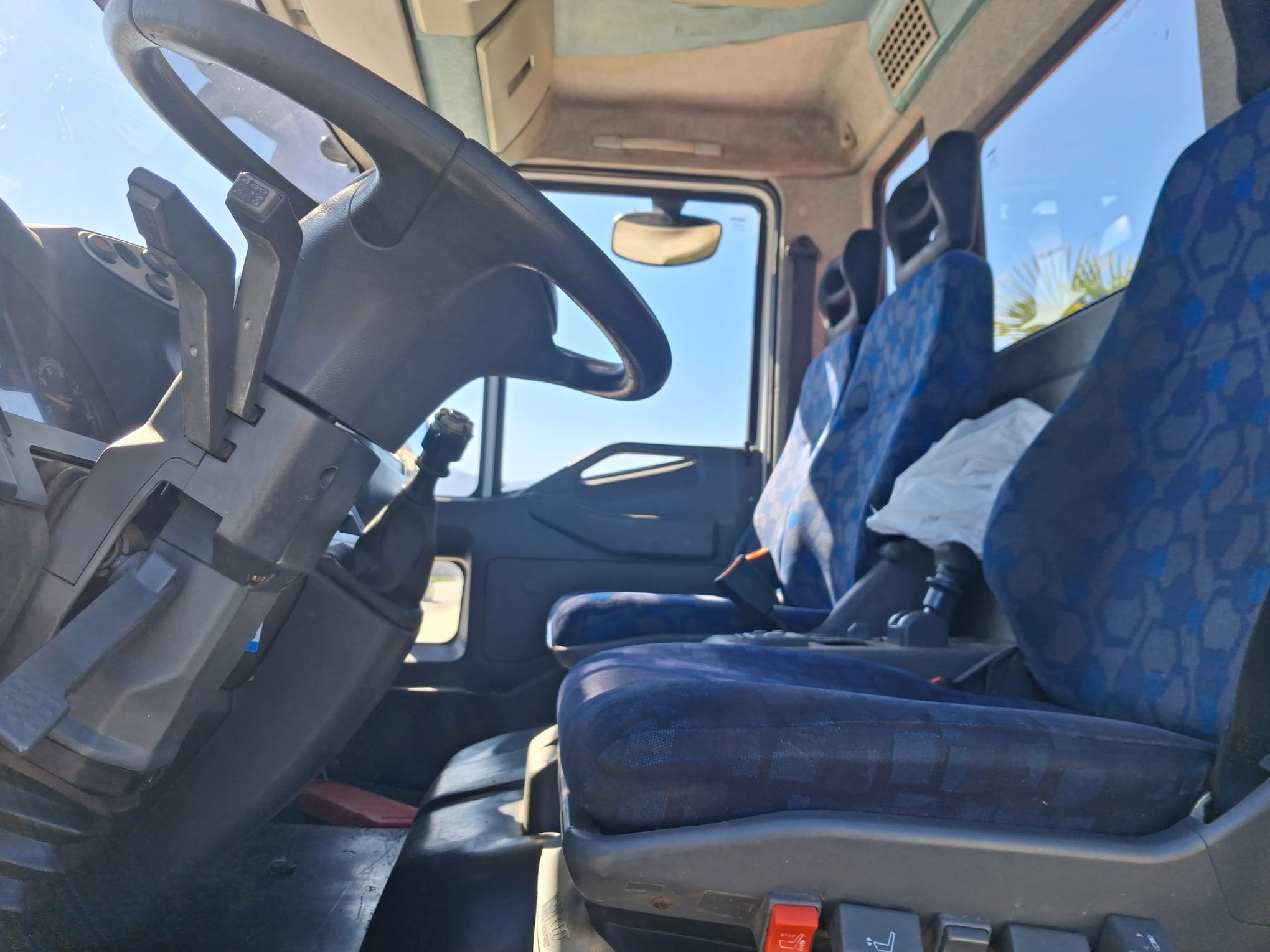 Iveco Eurocargo 150e25 K CARICATORE CON RAGNO E RIBALTABILE - immagine 19