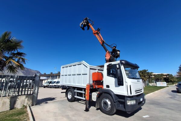 Iveco Eurocargo 150e25 K CARICATORE CON RAGNO E RIBALTABILE - immagine 8