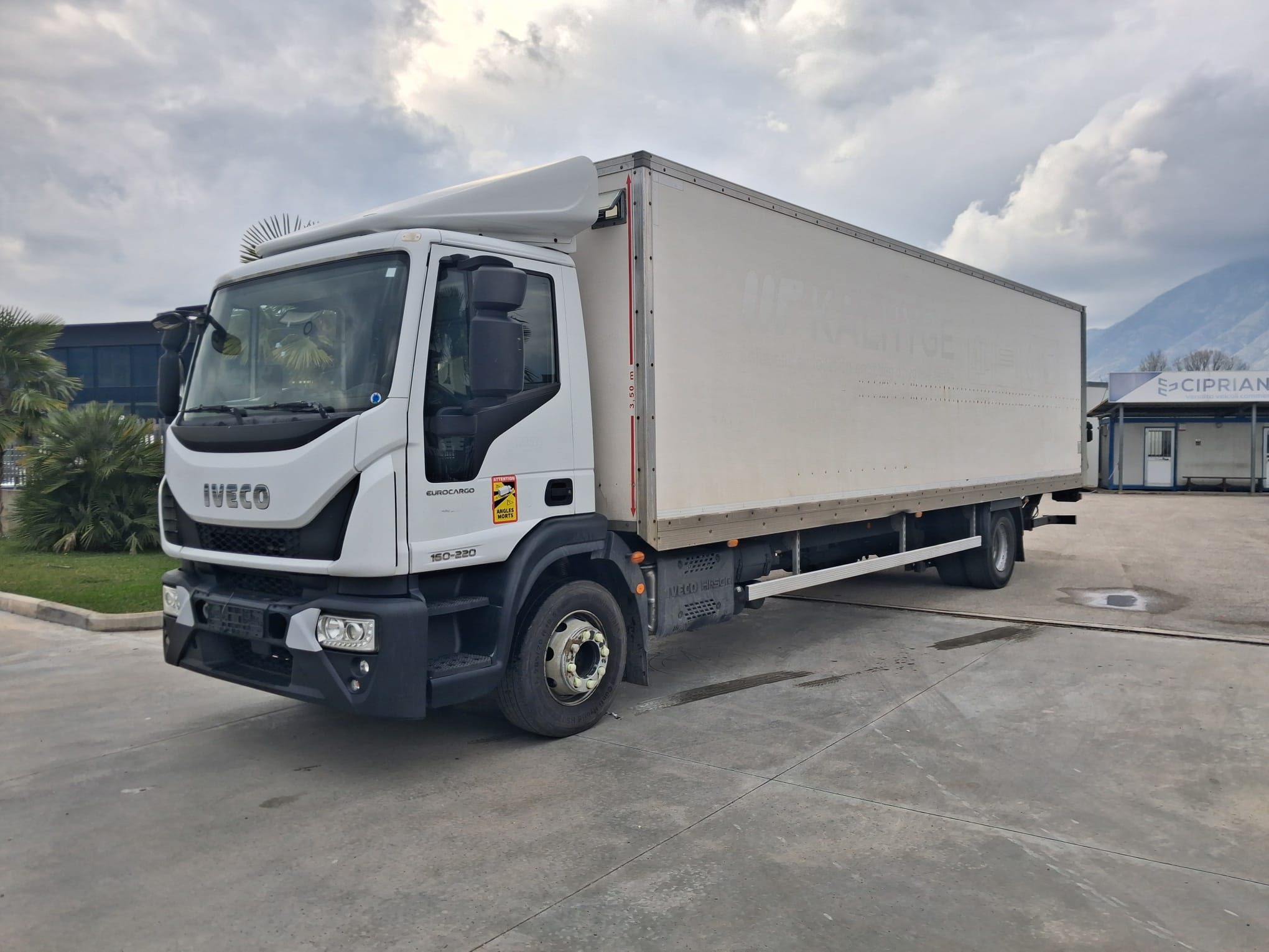 Iveco Eurocargo 160e22 Furgonato con Sponda - immagine 3