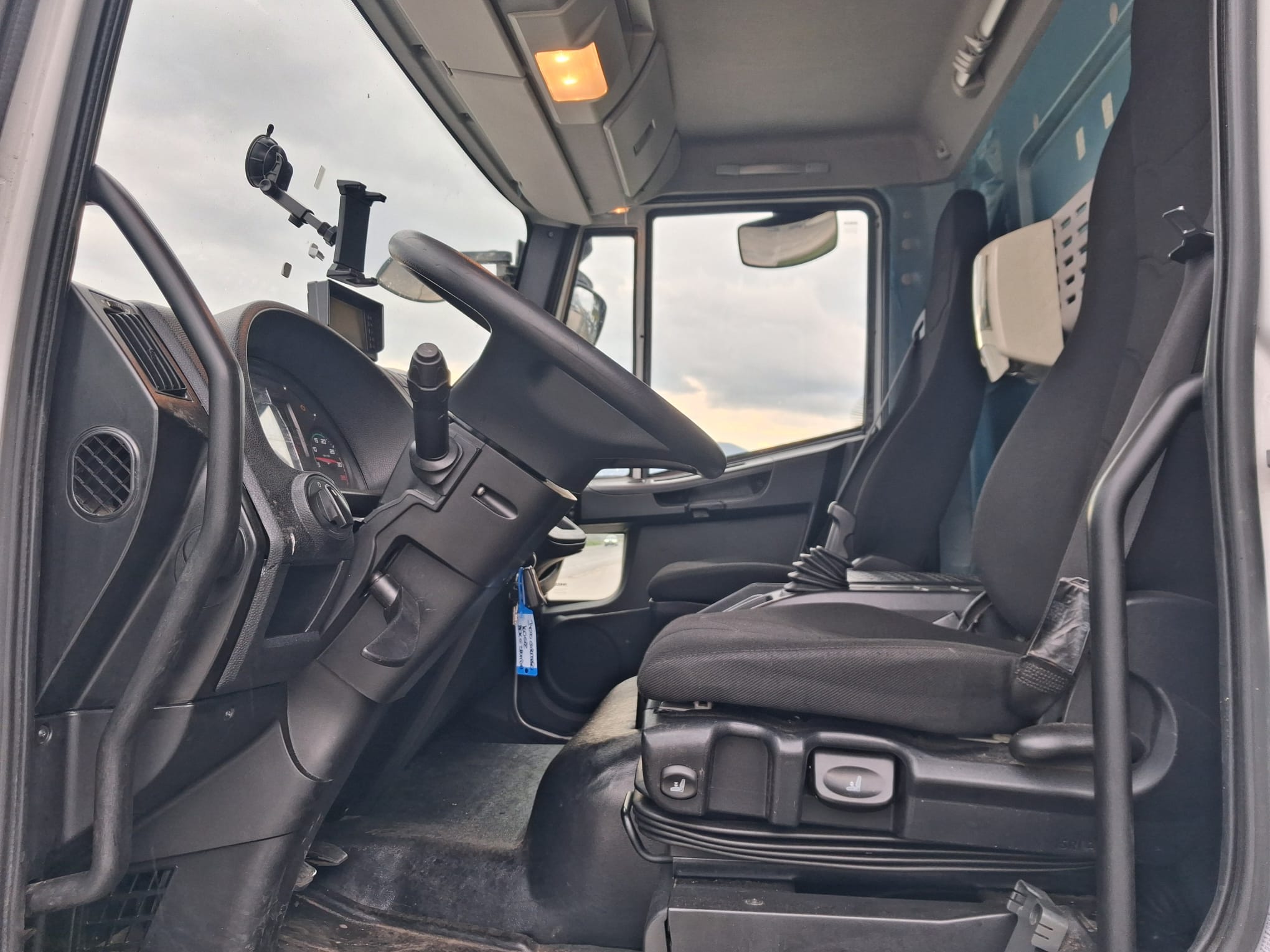 Iveco Eurocargo 160e22 Furgonato con Sponda - immagine 5