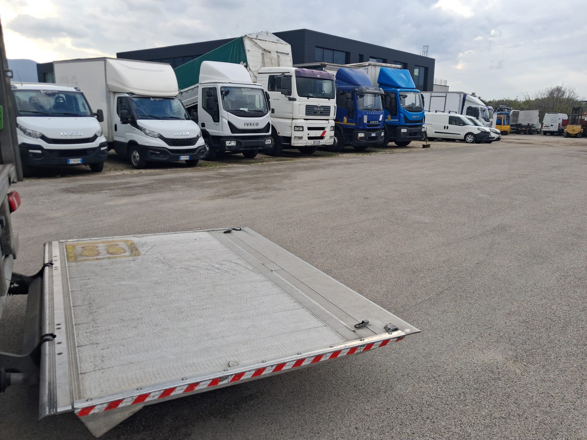 Iveco Eurocargo 160e22 Furgonato con Sponda - immagine 9