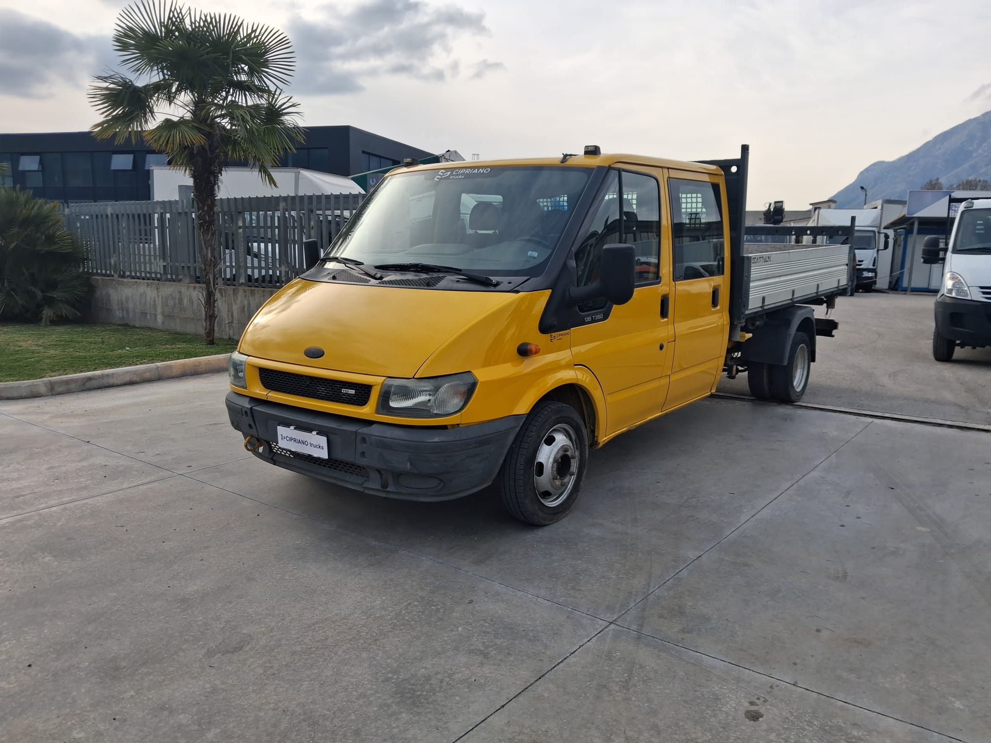 Ford Transit Doppia Cabina Ribaltabile Trilaterale - immagine 2