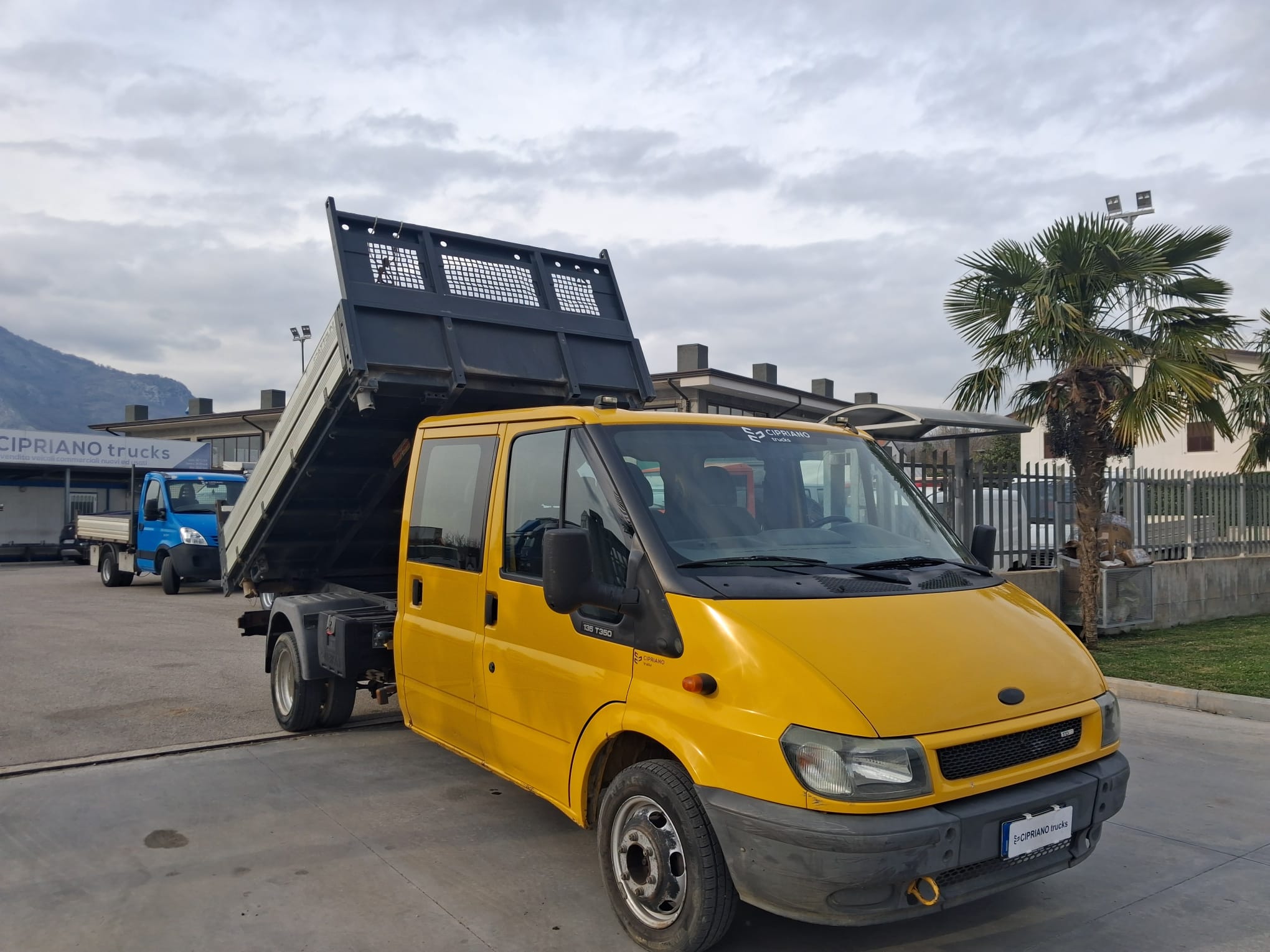 Ford Transit Doppia Cabina Ribaltabile Trilaterale - immagine 12