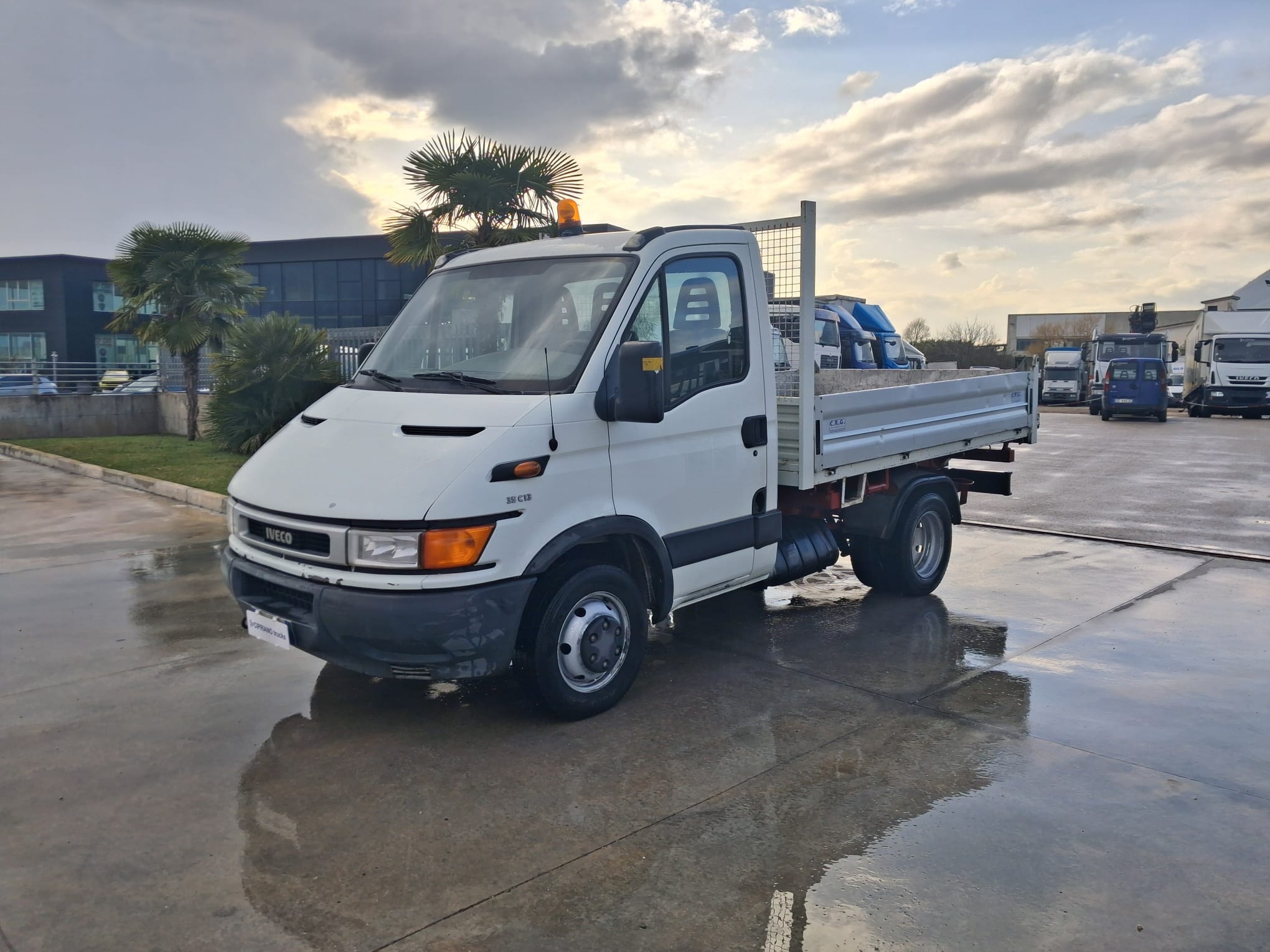 Iveco Daily 35c13 RIBALTABILE PASSO 3000 - immagine 3
