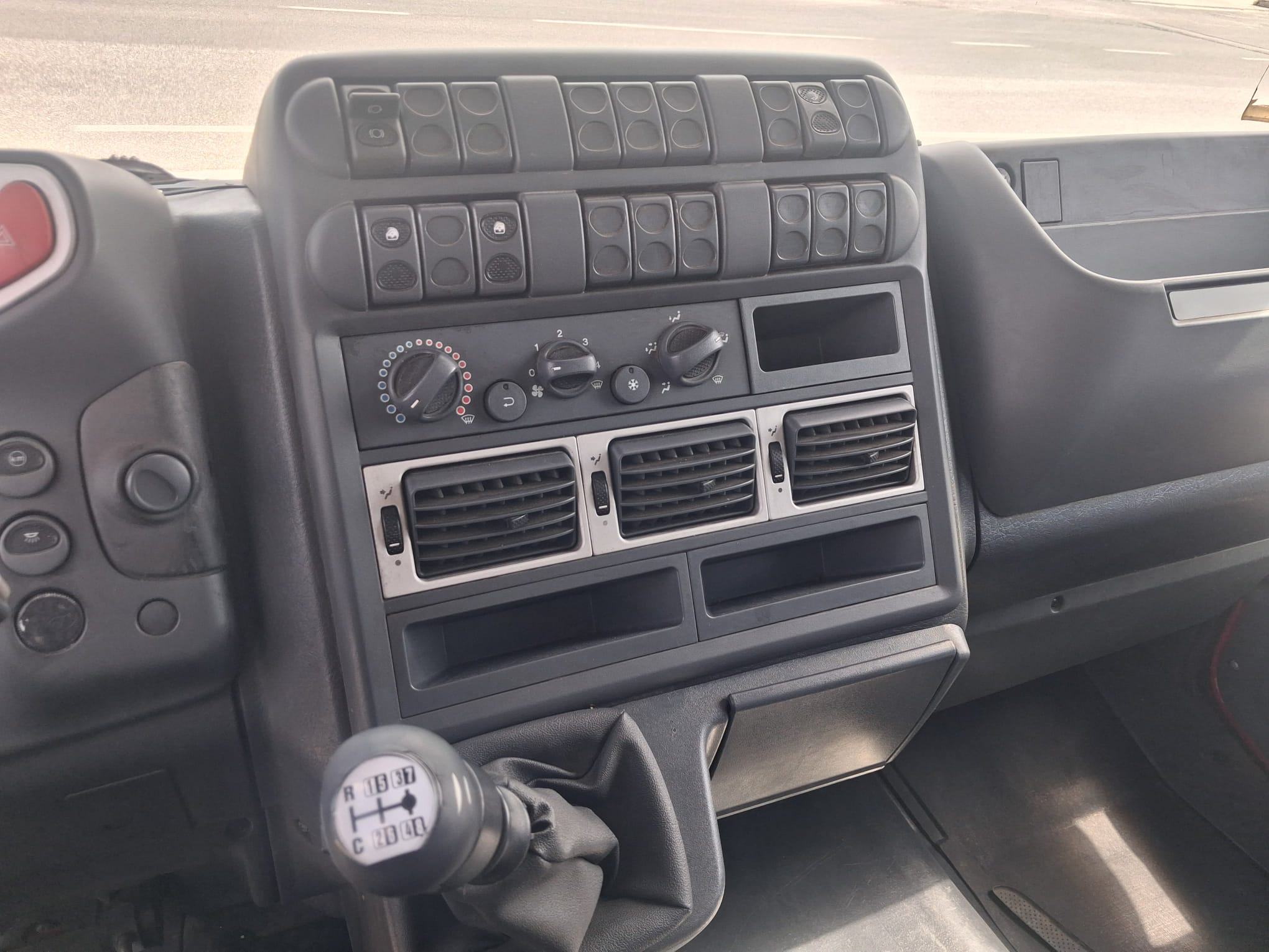 Iveco Eurocargo 140e22 CENTINATO CON SPONDA PASSO 3105 - immagine 11