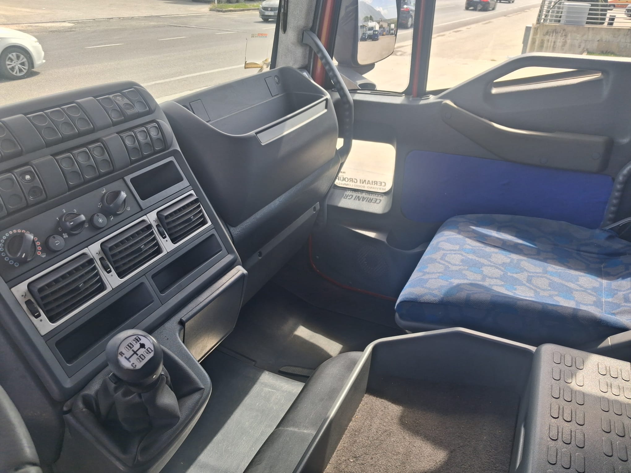 Iveco Eurocargo 140e22 CENTINATO CON SPONDA PASSO 3105 - immagine 12