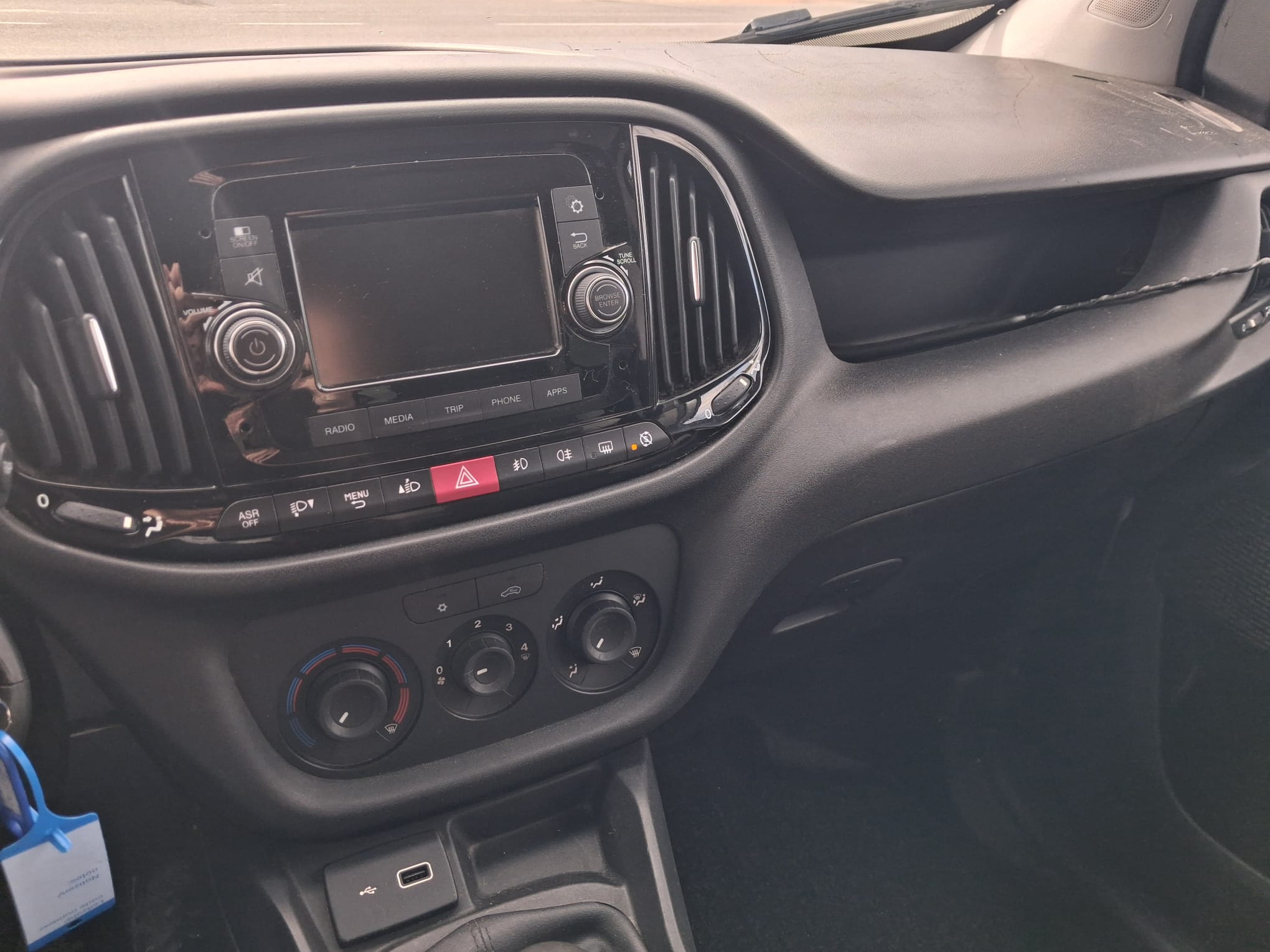 Fiat Doblò Autocarro 5 POSTI - immagine 11