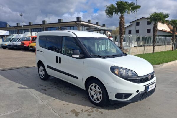Fiat Doblò Autocarro 5 POSTI - immagine 4