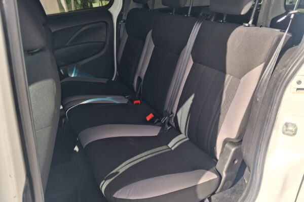 Fiat Doblò Autocarro 5 POSTI - immagine 8