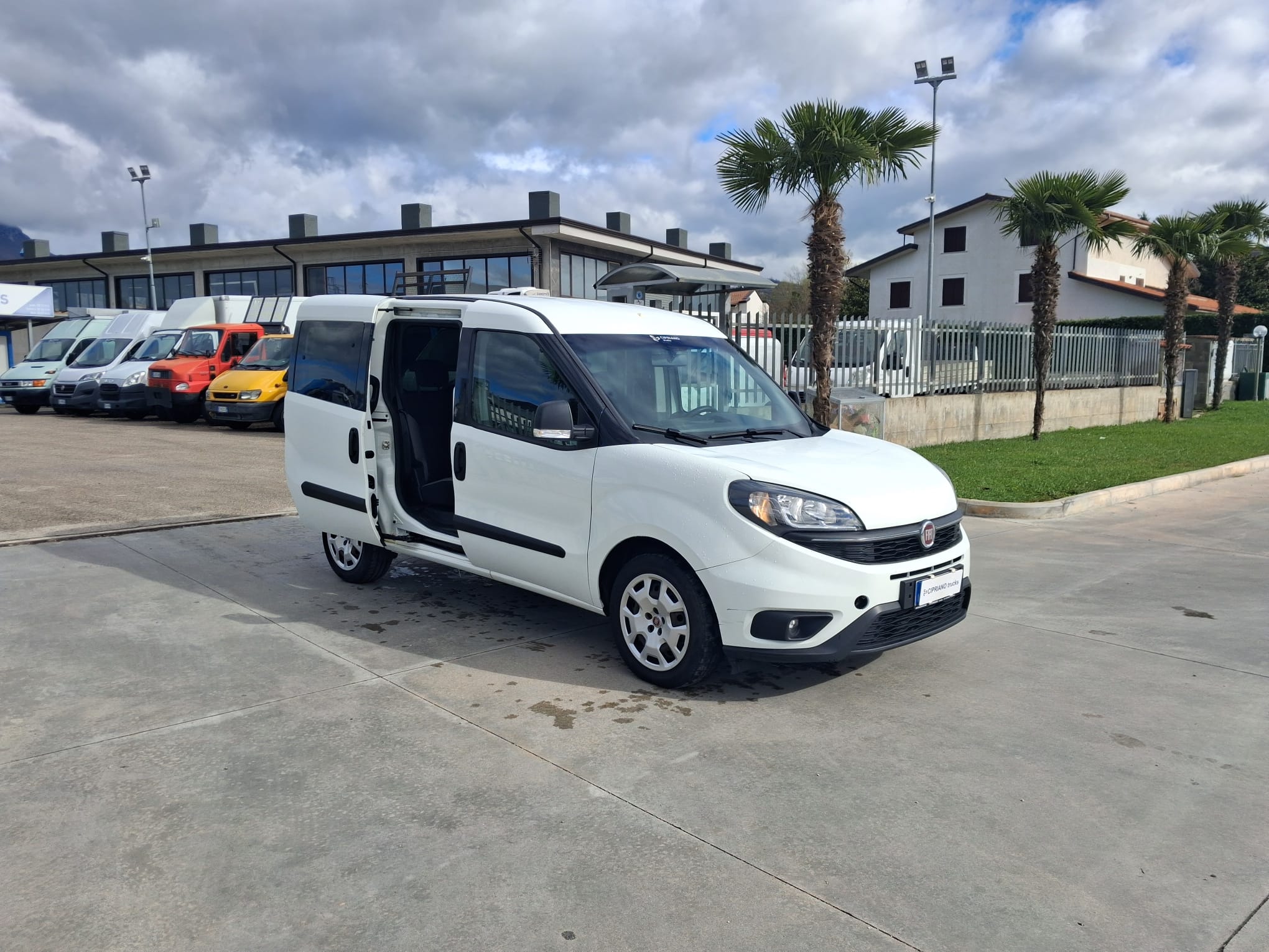 Fiat Doblò Autocarro 5 POSTI - immagine 9