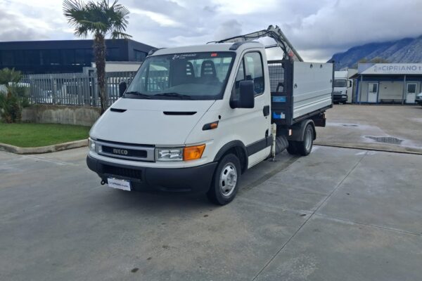 Iveco Daily 35c13 RIBALTABILE E GRU CARICATRICE - immagine 2