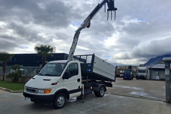 Iveco Daily 35c13 RIBALTABILE E GRU CARICATRICE - immagine 13