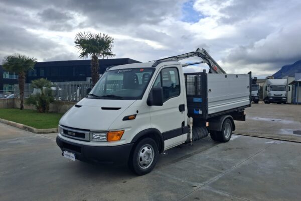 Iveco Daily 35c13 RIBALTABILE E GRU CARICATRICE - immagine 4