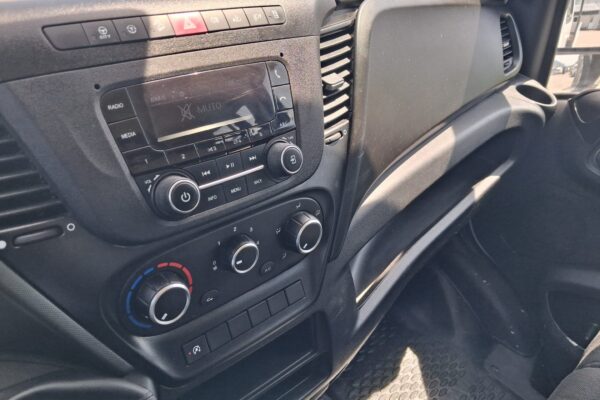 Iveco Daily DOPPIA CABINA CASSONE FISSO KM: 73.794 - immagine 6