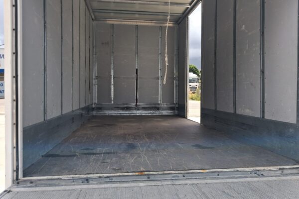 Iveco Daily Furgonato con Sponda KM: 93.254 - immagine 14