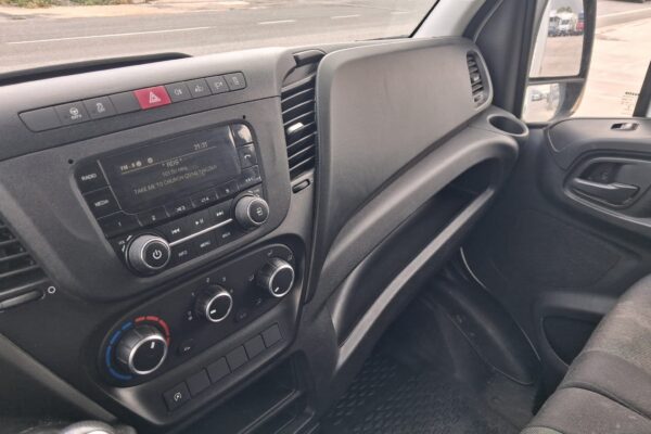 Iveco Daily Furgonato con Sponda KM: 93.254 - immagine 18