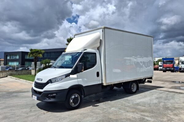 Iveco Daily Furgonato con Sponda KM: 93.254