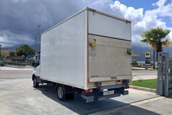Iveco Daily Furgonato con Sponda KM: 93.254 - immagine 5