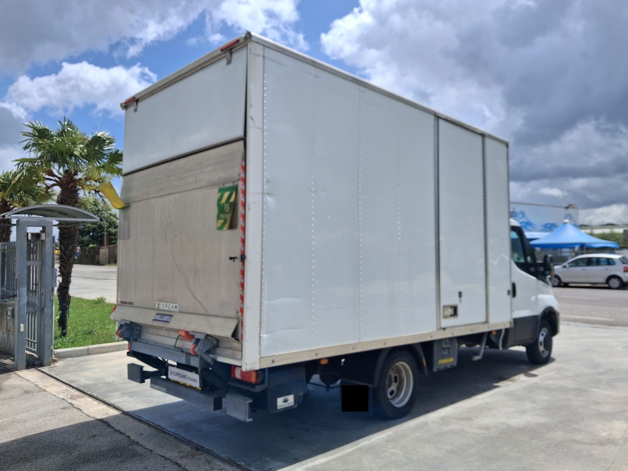 Iveco Daily Furgonato con Sponda KM: 93.254 - immagine 8