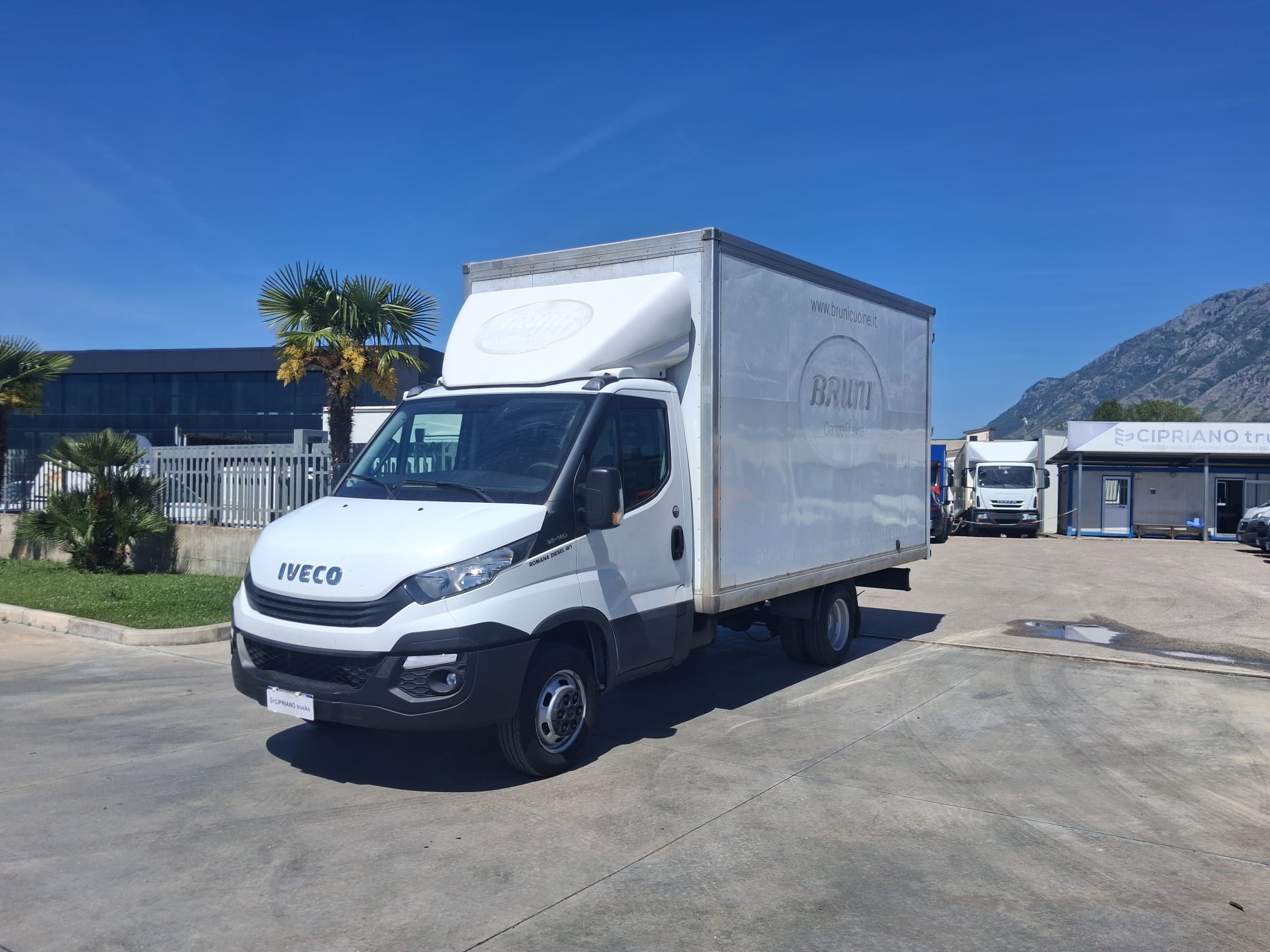 Iveco Daily 35c14 CASSONATO - immagine 2