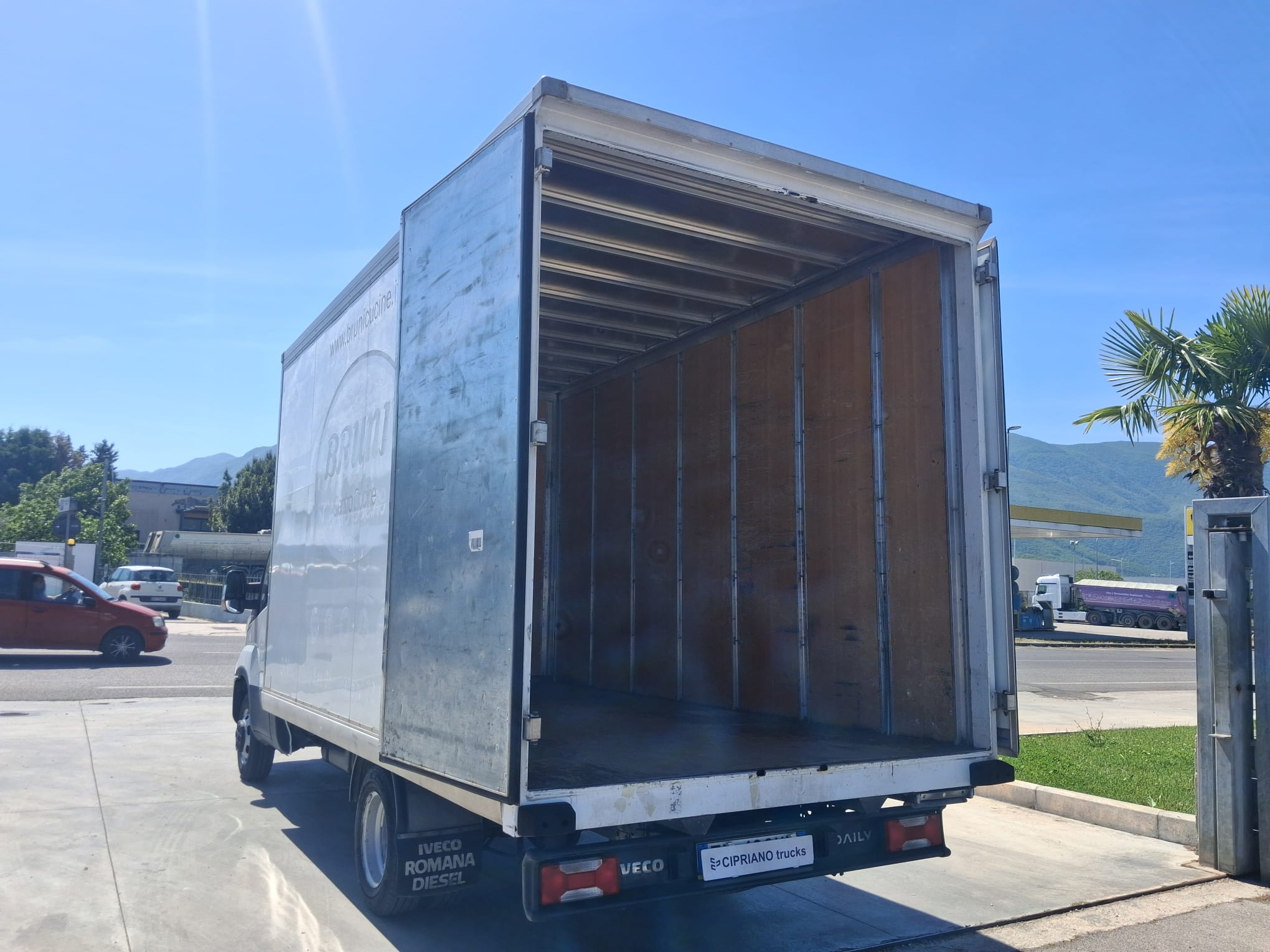 Iveco Daily 35c14 CASSONATO - immagine 11