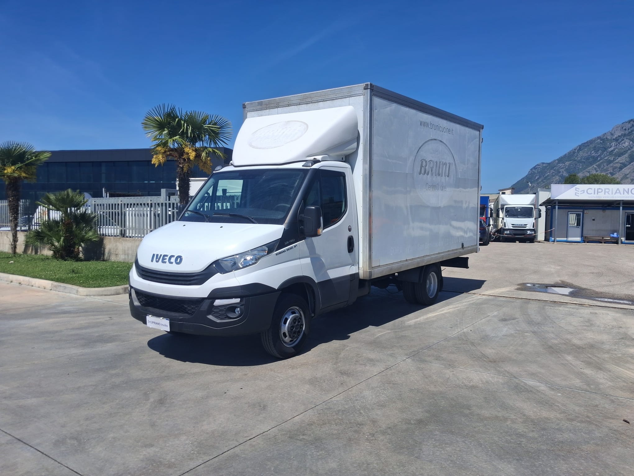 Iveco Daily 35c14 CASSONATO - immagine 3