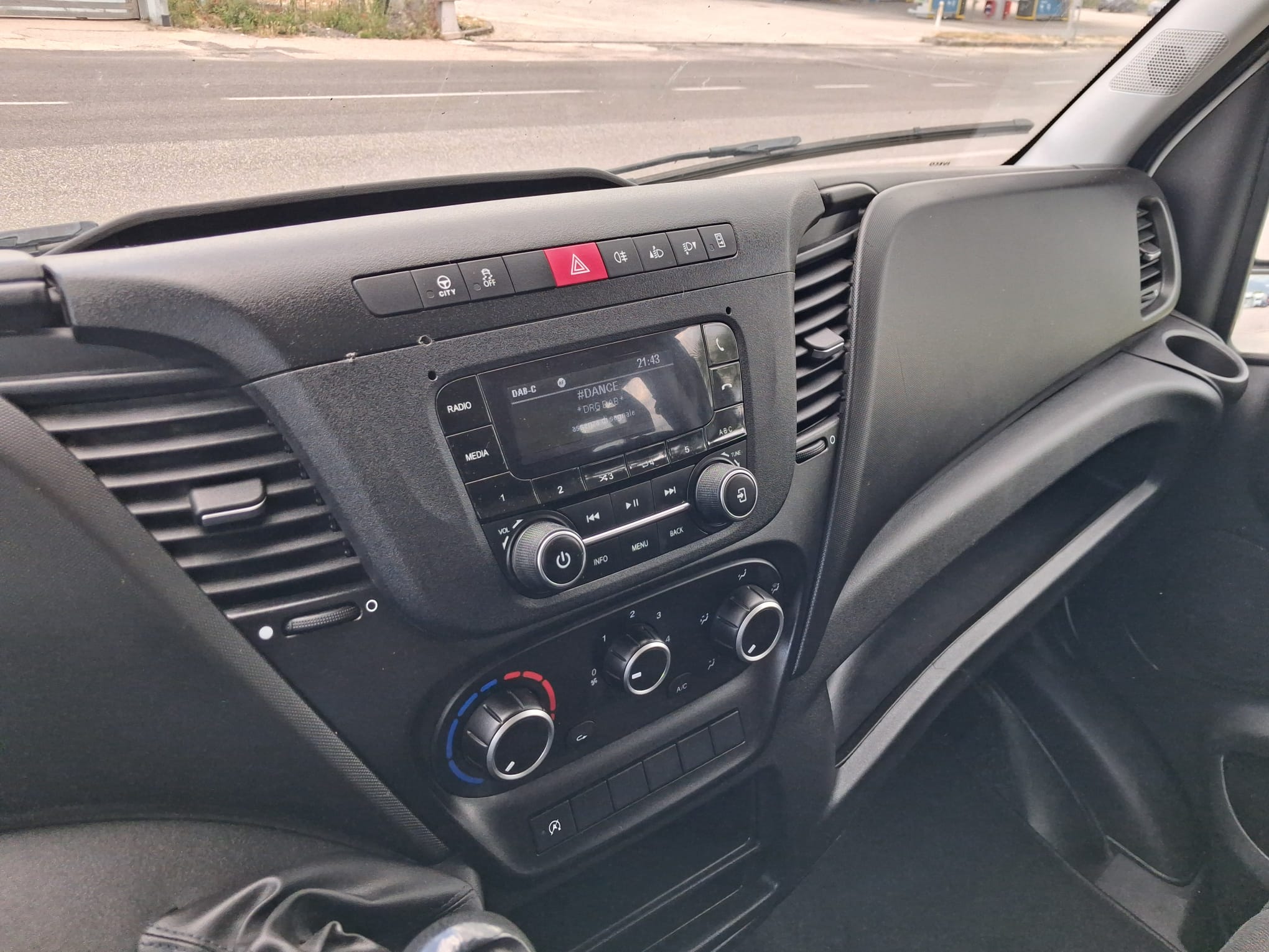 Iveco Daily Doppia Cabina Ribaltabile ANNO 2023 - immagine 11