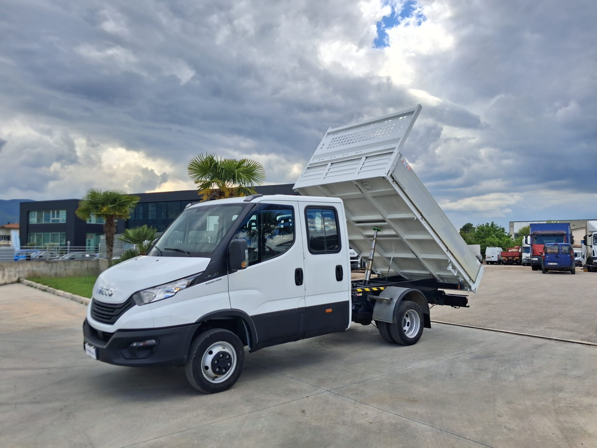 Iveco Daily Doppia Cabina Ribaltabile ANNO 2023 - immagine 3