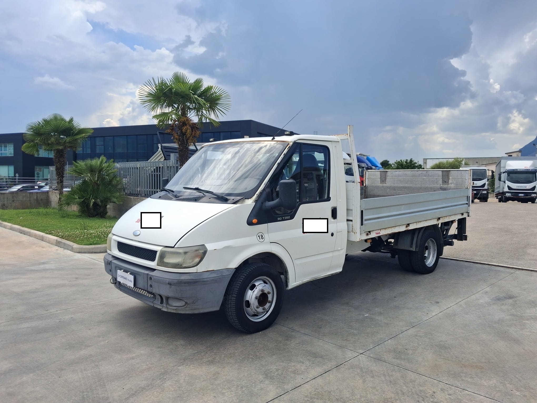 Ford Transit CASSONE FISSO CON SPONDA - immagine 1