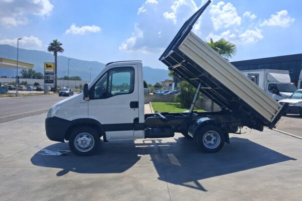 Iveco Daily RIBALTABILE TRILATERALE - immagine 11