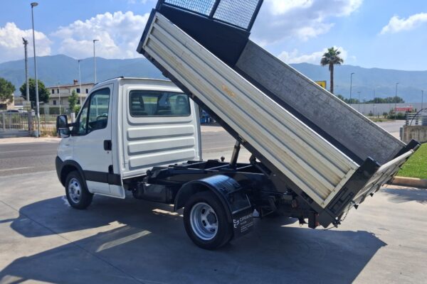 Iveco Daily RIBALTABILE TRILATERALE - immagine 15