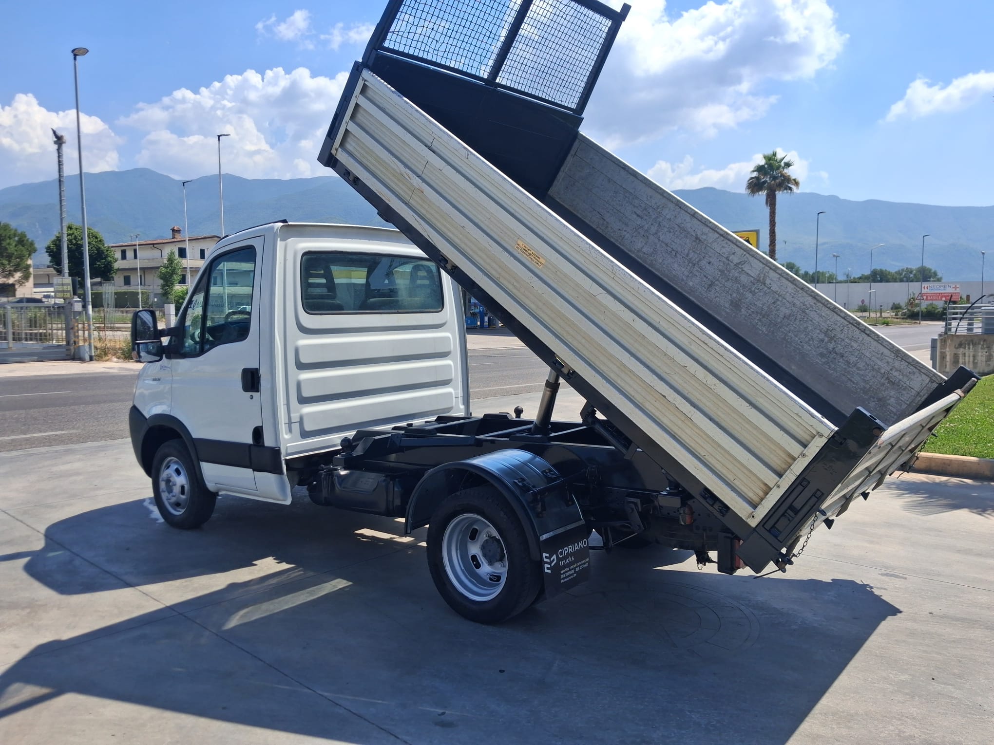 Iveco Daily RIBALTABILE TRILATERALE - immagine 15