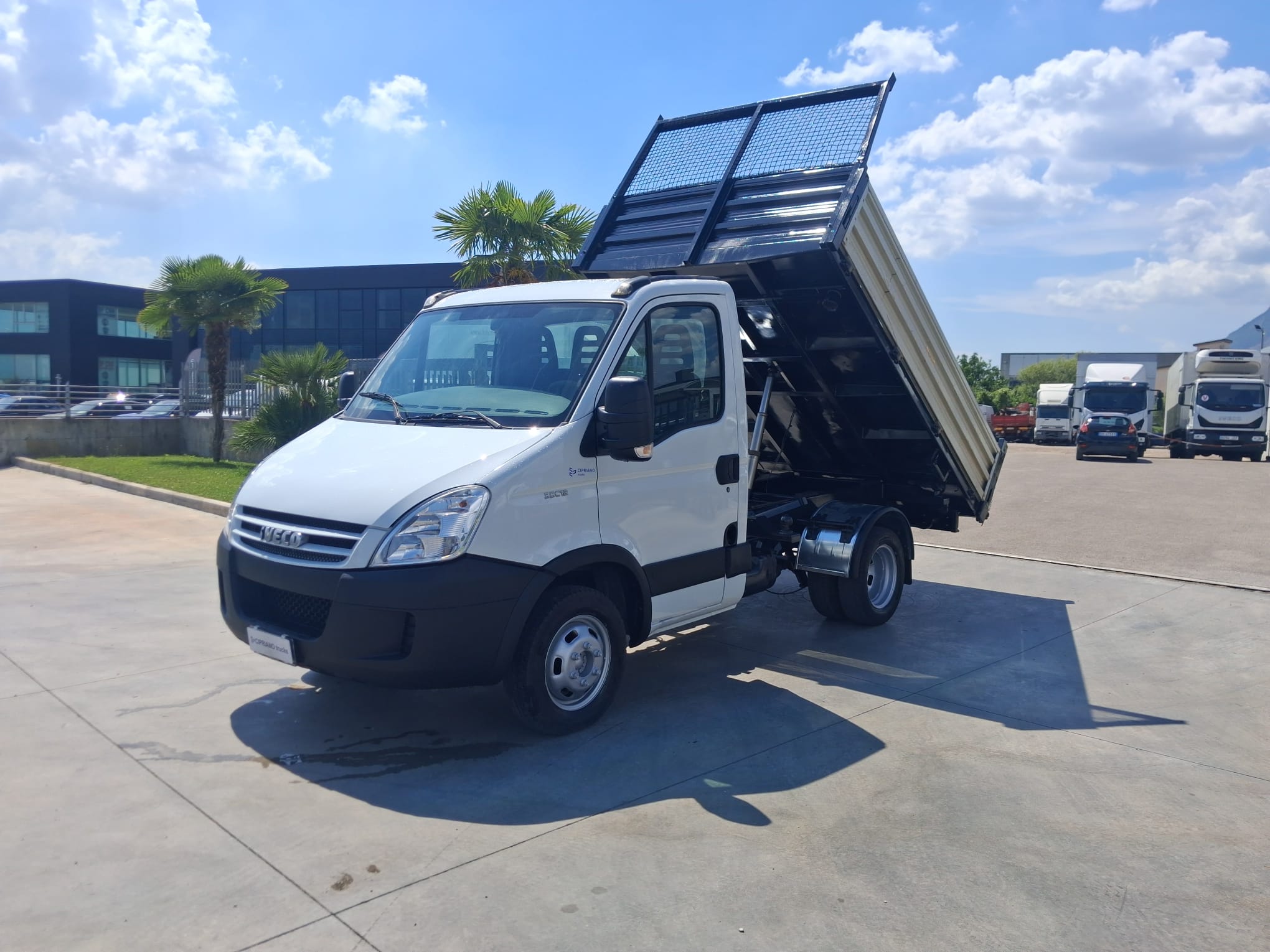 Iveco Daily RIBALTABILE TRILATERALE - immagine 17
