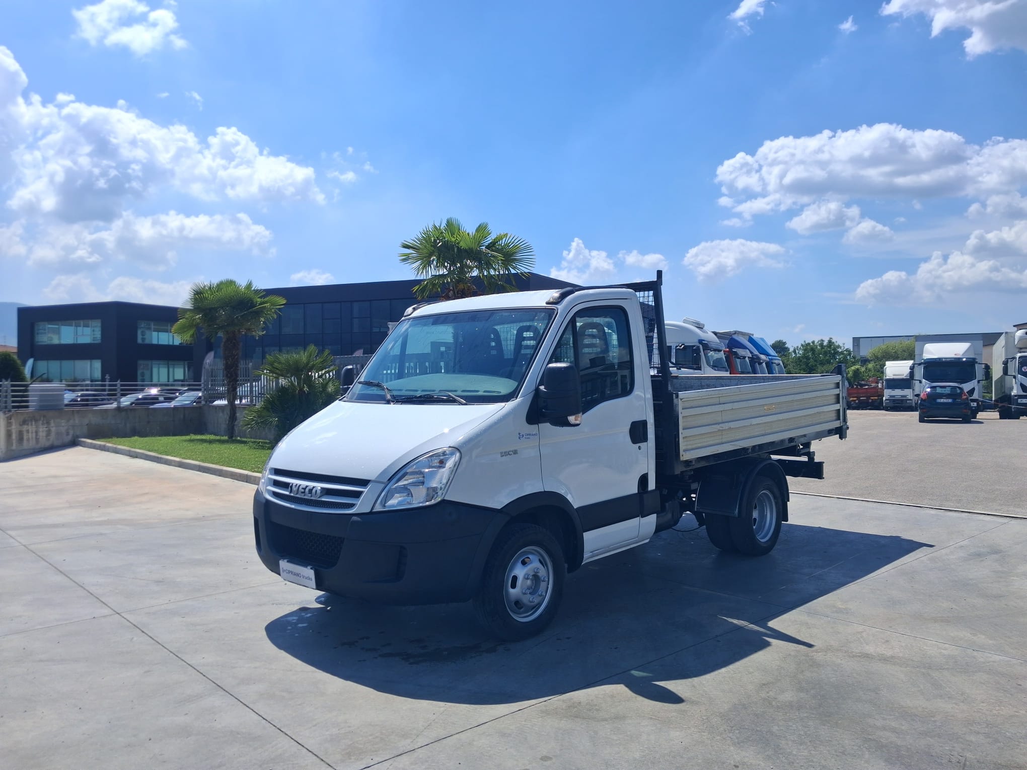 Iveco Daily RIBALTABILE TRILATERALE - immagine 4