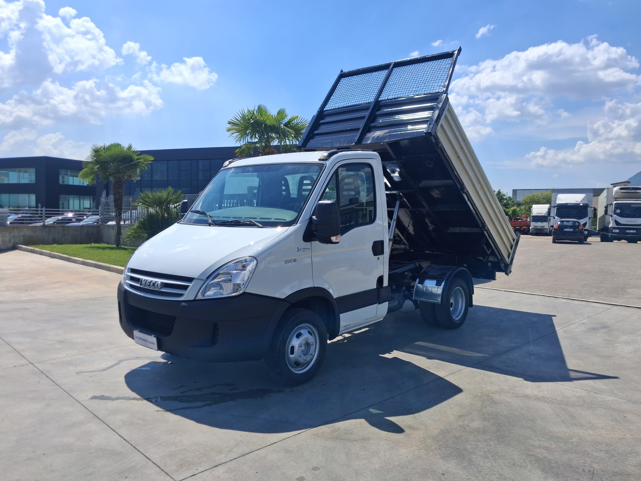 Iveco Daily RIBALTABILE TRILATERALE - immagine 9